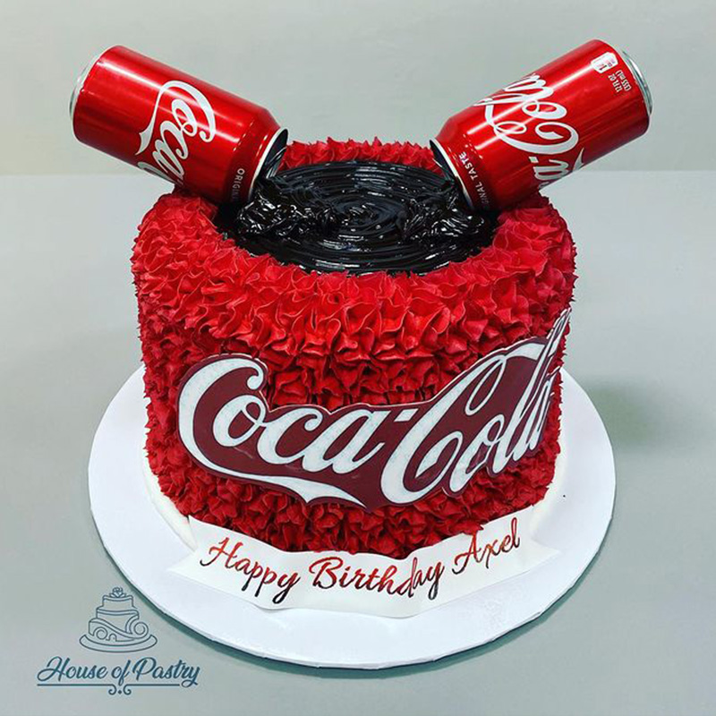 Coca cola cake #cake #cakedecorating #cakeartist #cakedesign#  #dogumgunupastasi #butikpasta #butikpastacilik #prizren #kosova #embelsira…  | Instagram
